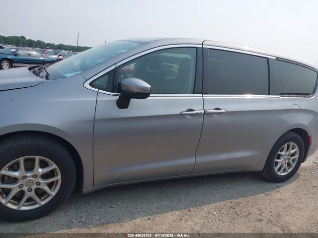 45626102 :رقم المزاد ، 2C4RC1CG7LR216208 vin ، 2020 Chrysler Voyager Lx مزاد بيع