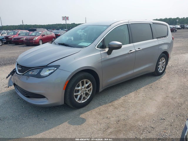 45626102 :رقم المزاد ، 2C4RC1CG7LR216208 vin ، 2020 Chrysler Voyager Lx مزاد بيع