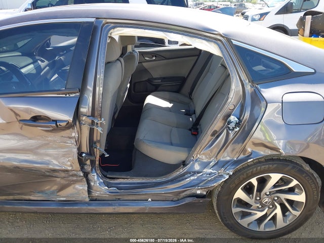 Honda CIVIC EX 2018 2HGFC2F70JH537354 Image 6