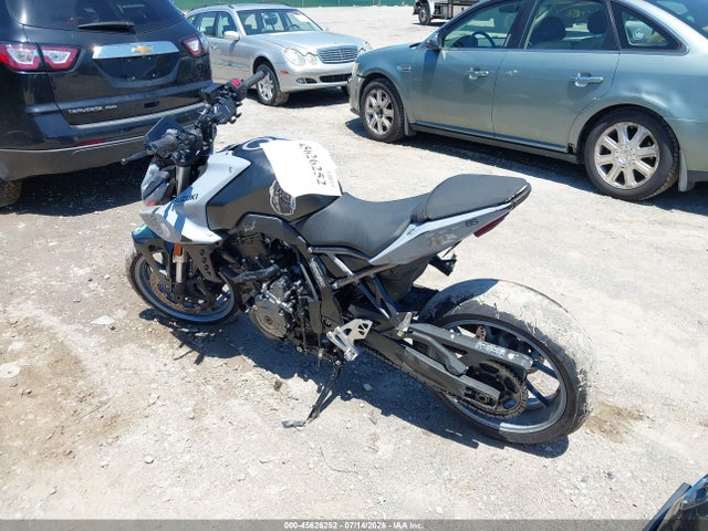 Продаж на аукціоні авто 2024 Suzuki Gsx800 R, vin: JS1EM11B9R7100032, номер лоту: 45626252