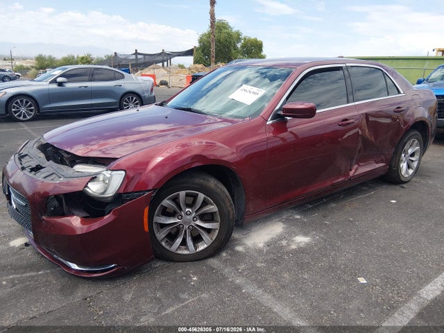 Chrysler 300 Limited 2015 2C3CCAAG8FH860050 Image 2
