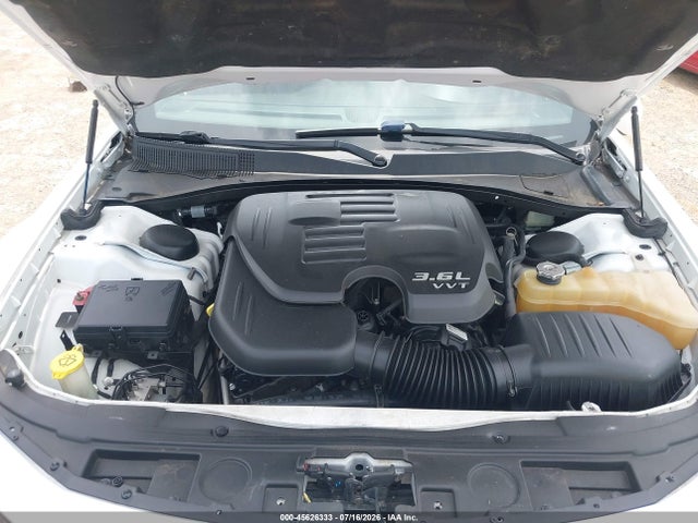 45626333 :رقم المزاد ، 2C3CCAGG8GH296263 vin ، 2016 Chrysler 300 مزاد بيع