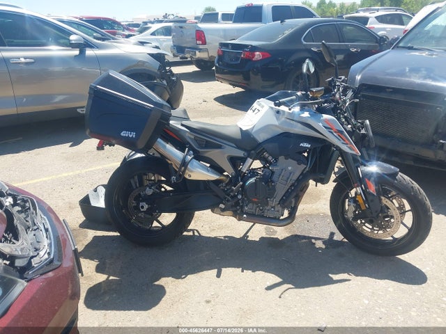 KTM 790 Duke 2024 LCETU7406RH710491 Image 13