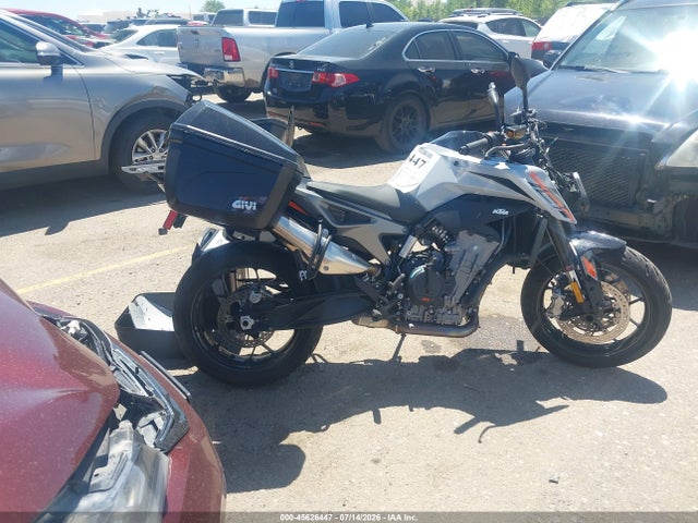 KTM 790 Duke 2024 LCETU7406RH710491 Image 4
