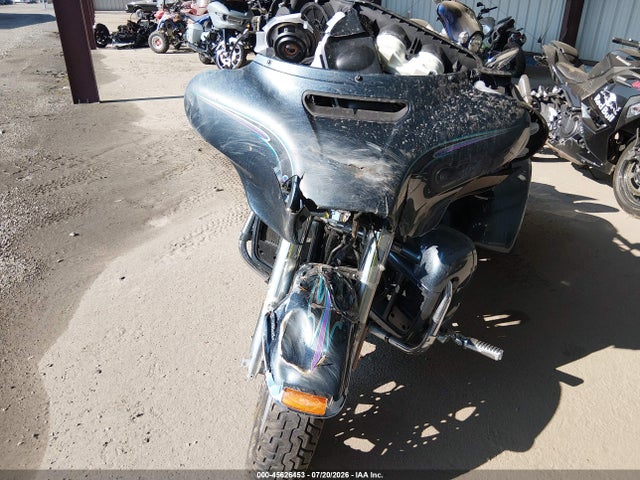 45626453 :رقم المزاد ، 1HD1MAL12FB852137 vin ، 2015 Harley-davidson Flhtcutg Tri Glide Ultra مزاد بيع