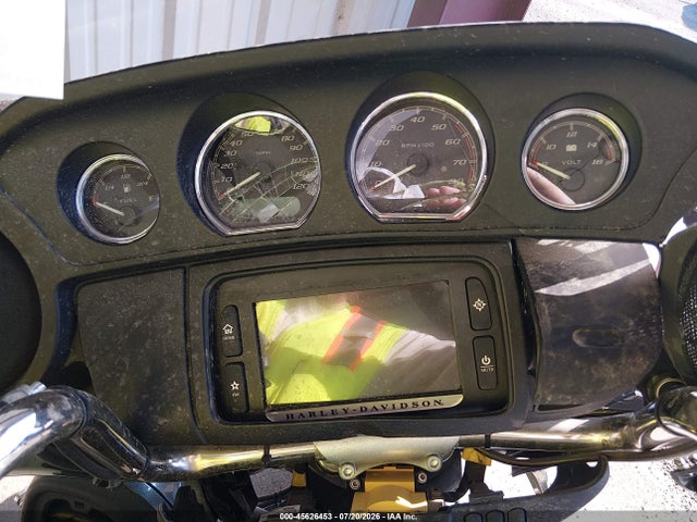 45626453 :رقم المزاد ، 1HD1MAL12FB852137 vin ، 2015 Harley-davidson Flhtcutg Tri Glide Ultra مزاد بيع