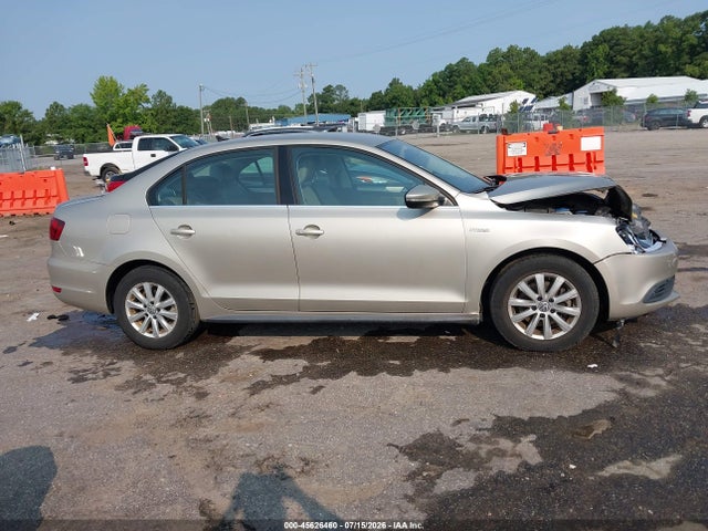 45626460 :رقم المزاد ، 3VW637AJ9DM308253 vin ، 2013 Volkswagen Jetta Hybrid Se مزاد بيع