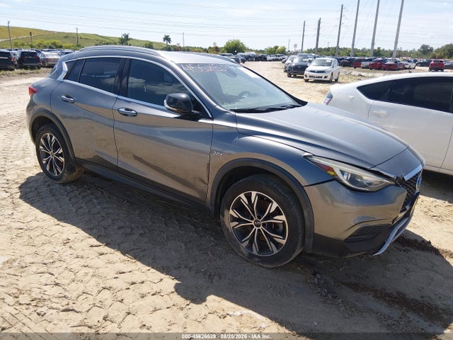 45626529 :رقم المزاد ، SJKCH5CR6JA061004 vin ، 2018 Infiniti Qx30 Luxury مزاد بيع
