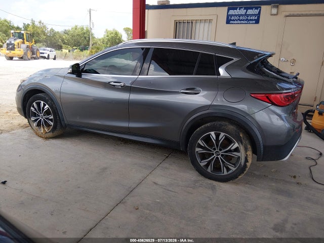 45626529 :رقم المزاد ، SJKCH5CR6JA061004 vin ، 2018 Infiniti Qx30 Luxury مزاد بيع