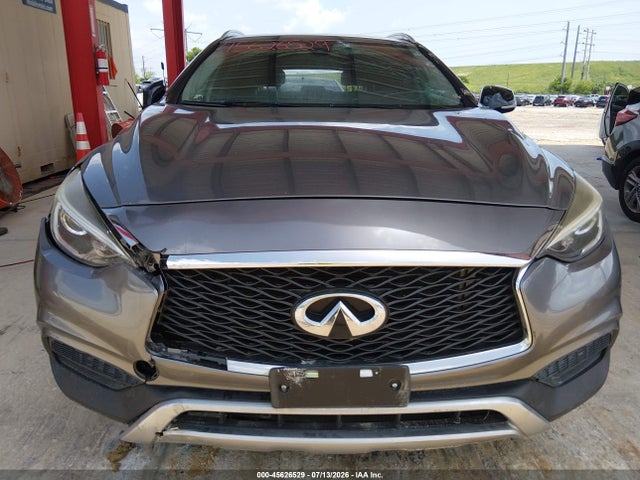 45626529 :رقم المزاد ، SJKCH5CR6JA061004 vin ، 2018 Infiniti Qx30 Luxury مزاد بيع