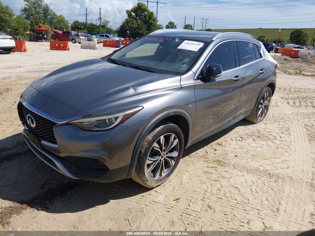 45626529 :رقم المزاد ، SJKCH5CR6JA061004 vin ، 2018 Infiniti Qx30 Luxury مزاد بيع