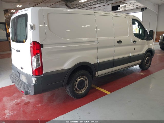 Ford Transit-150 2018 1FTYE1ZM7JKB42447 Image 4