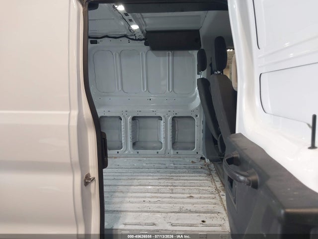 Ford Transit-150 2018 1FTYE1ZM7JKB42447 Image 8