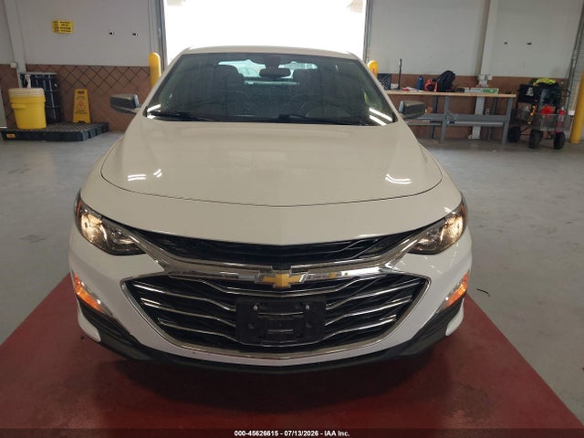 1G1ZC5ST3LF000524 Chevrolet Malibu Fwd 1fl