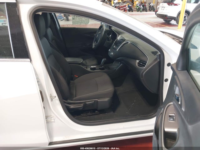1G1ZC5ST3LF000524 Chevrolet Malibu Fwd 1fl