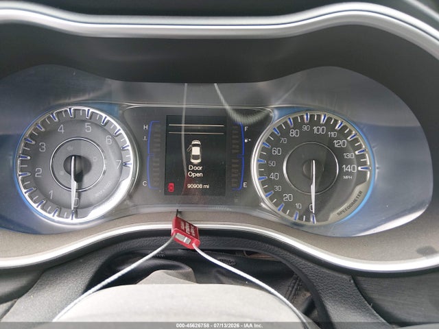 Chrysler 200 Limited 2015 1C3CCCAB3FN574887 Image 7