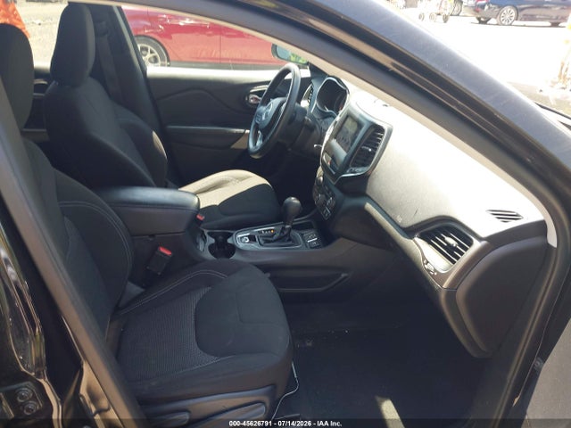 45626791 :رقم المزاد ، 1C4PJLCB1KD269923 vin ، 2019 Jeep Cherokee Latitude Fwd مزاد بيع