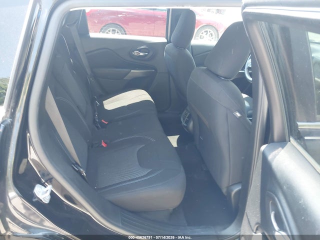 45626791 :رقم المزاد ، 1C4PJLCB1KD269923 vin ، 2019 Jeep Cherokee Latitude Fwd مزاد بيع