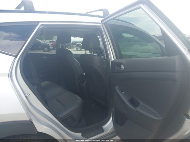 Hyundai Tucson Limited 2017 KM8J3CA29HU336324 Image 8