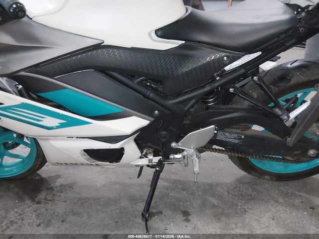 Yamaha Yzfr3 A 2024 MH3RH18Y2RK017109 Image 9