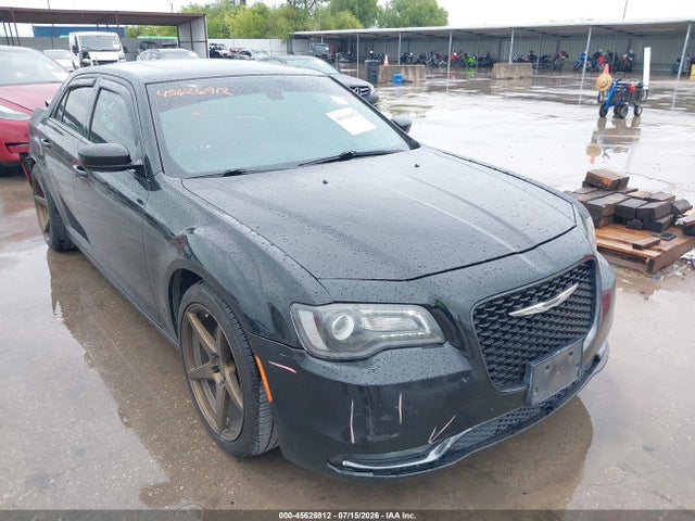 45626912 :رقم المزاد ، 2C3CCABG0FH926864 vin ، 2015 Chrysler 300 300s مزاد بيع