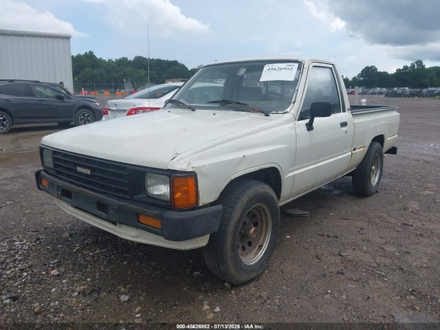 1985 Toyota Pickup 1/2 Ton Rn50 მანქანა იყიდება აუქციონზე, vin: JT4RN50R3F0088989, აუქციონის ნომერი: 45626952