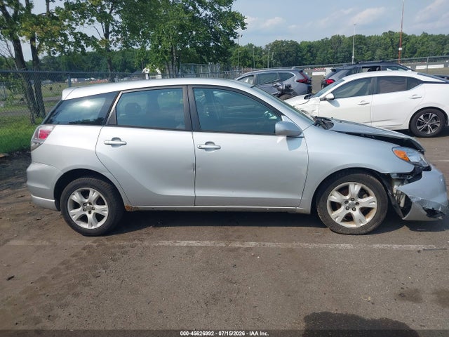 2005 Toyota Matrix Xr მანქანა იყიდება აუქციონზე, vin: 2T1KR32E35C382210, აუქციონის ნომერი: 45626992