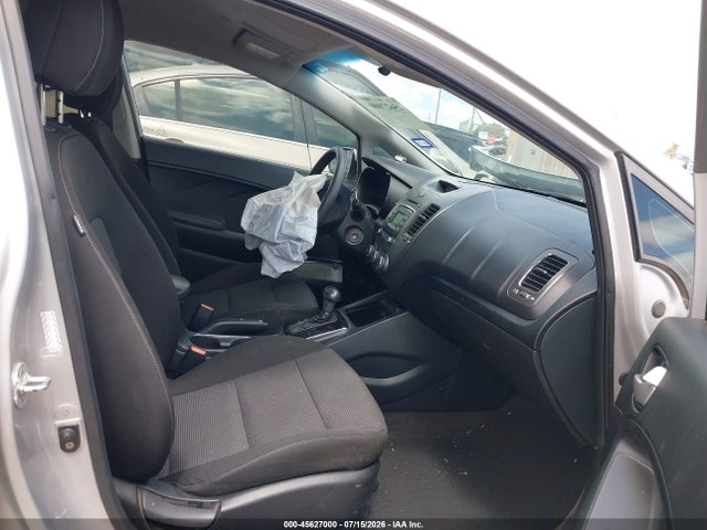 2017 Kia Forte Lx მანქანა იყიდება აუქციონზე, vin: KNAFK5A84H5705305, აუქციონის ნომერი: 45627000