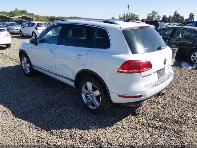 45627069 :رقم المزاد ، WVGEP9BP8ED014692 vin ، 2014 Volkswagen Touareg Tdi Lux مزاد بيع