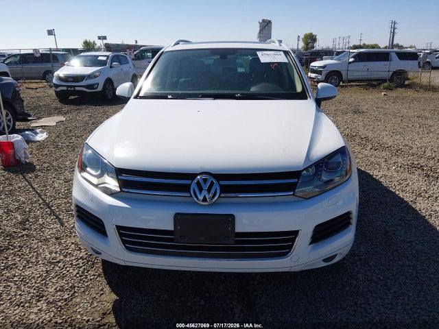 45627069 :رقم المزاد ، WVGEP9BP8ED014692 vin ، 2014 Volkswagen Touareg Tdi Lux مزاد بيع