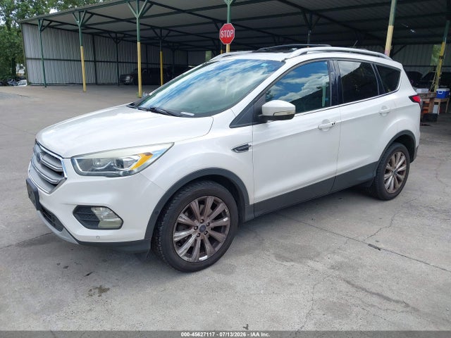 1FMCU9JD7HUC41318 Ford Escape Titanium