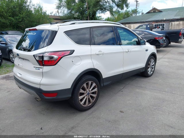 1FMCU9JD7HUC41318 Ford Escape Titanium