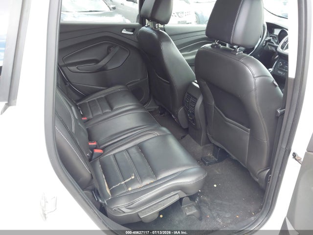 1FMCU9JD7HUC41318 Ford Escape Titanium