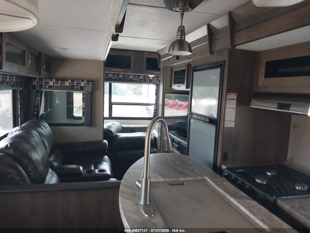 Keystone Rv Coleman 2018 4YDT30425JM941029 Image 14