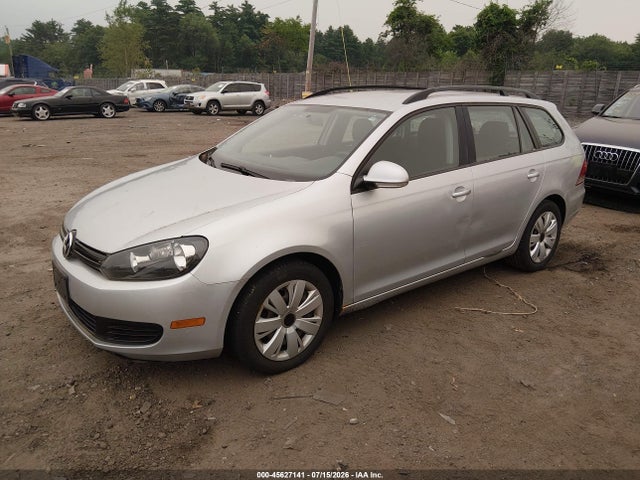 45627141 :رقم المزاد ، 3VWPP7AJ0DM674840 vin ، 2013 Volkswagen Jetta Sportwagen 2.5l S مزاد بيع