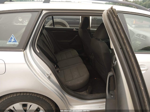 45627141 :رقم المزاد ، 3VWPP7AJ0DM674840 vin ، 2013 Volkswagen Jetta Sportwagen 2.5l S مزاد بيع
