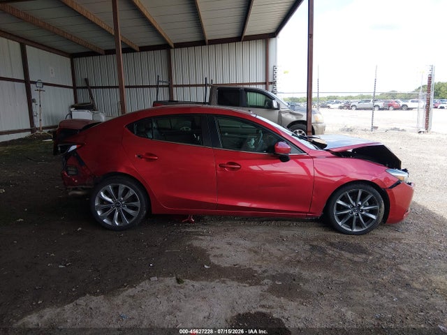 3MZBN1W33JM216308 Mazda Mazda3 Grand Touring
