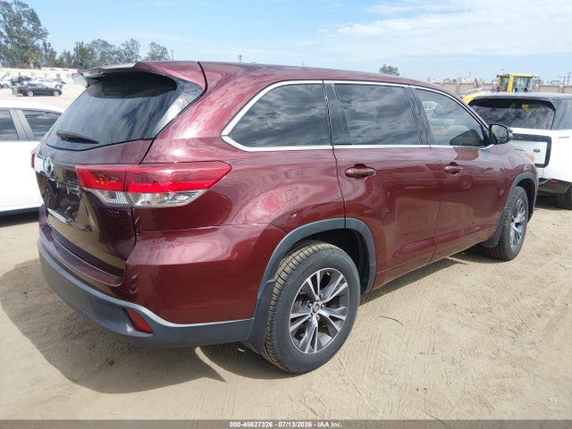 Toyota Highlander Le 2018 5TDZARFH0JS035349 Image 4