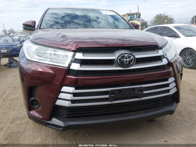 Toyota Highlander Le 2018 5TDZARFH0JS035349 Image 6