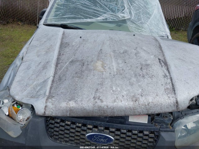 45627349 :رقم المزاد ، 1FMYU92Z55KA02339 vin ، 2005 Ford Escape Xls مزاد بيع