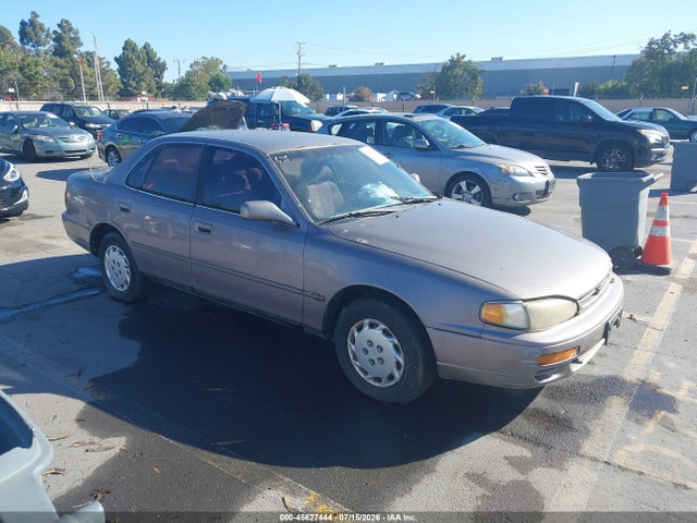 45627444 :رقم المزاد ، 4T1SK12E2SU609390 vin ، 1995 Toyota Camry Le مزاد بيع