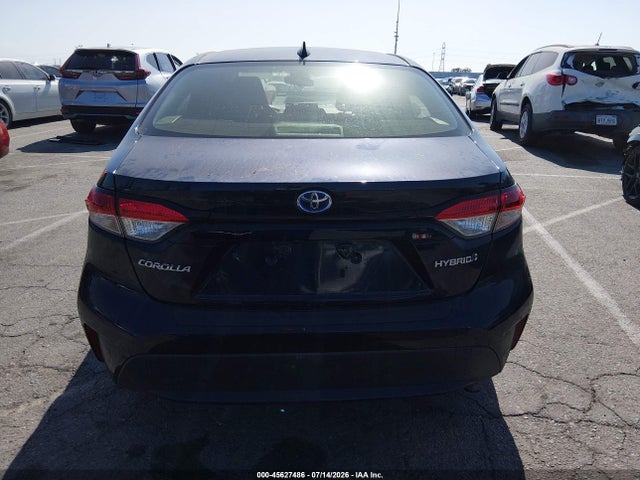 Toyota Corolla Hybrid Le 2021 JTDEAMDE4MJ004701 Image 17