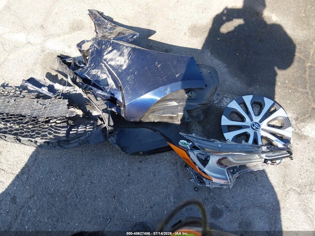 Toyota Corolla Hybrid Le 2021 JTDEAMDE4MJ004701 Image 12