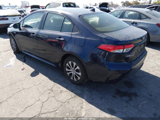 Toyota Corolla Hybrid Le 2021 JTDEAMDE4MJ004701 Image 3