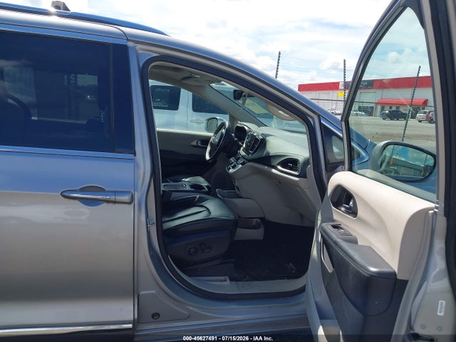 45627491 :رقم المزاد ، 2C4RC1GG7JR320320 vin ، 2018 Chrysler Pacifica Limited مزاد بيع