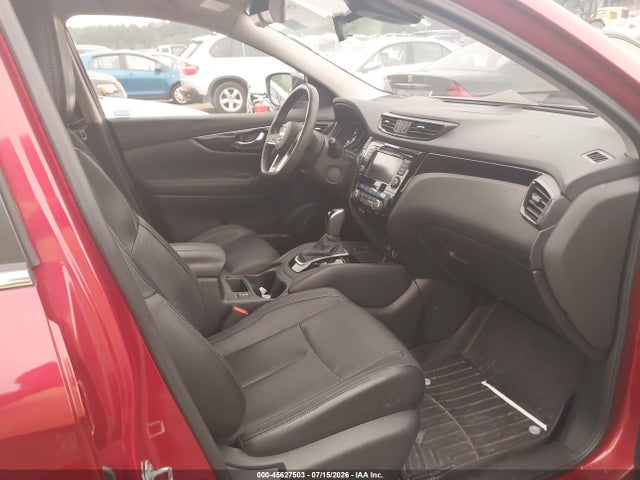 JN1BJ1CR1KW312532 Nissan Rogue Sport Sl