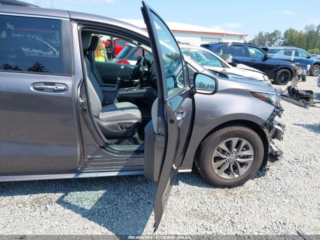 Toyota SIENNA XLE 2023 5TDYSKFC0PS075380 Image 5