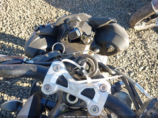 Triumph Motorcycle Street Triple 765 R 2024 SMTA604S2RTBR0818 Image 7