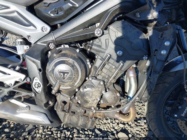 Triumph Motorcycle Street Triple 765 R 2024 SMTA604S2RTBR0818 Image 8