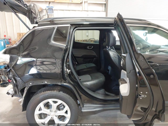 Продажа на аукционе авто 2024 Jeep Compass Latitude 4x4, vin: 3C4NJDBN7RT111972, номер лота: 45627603